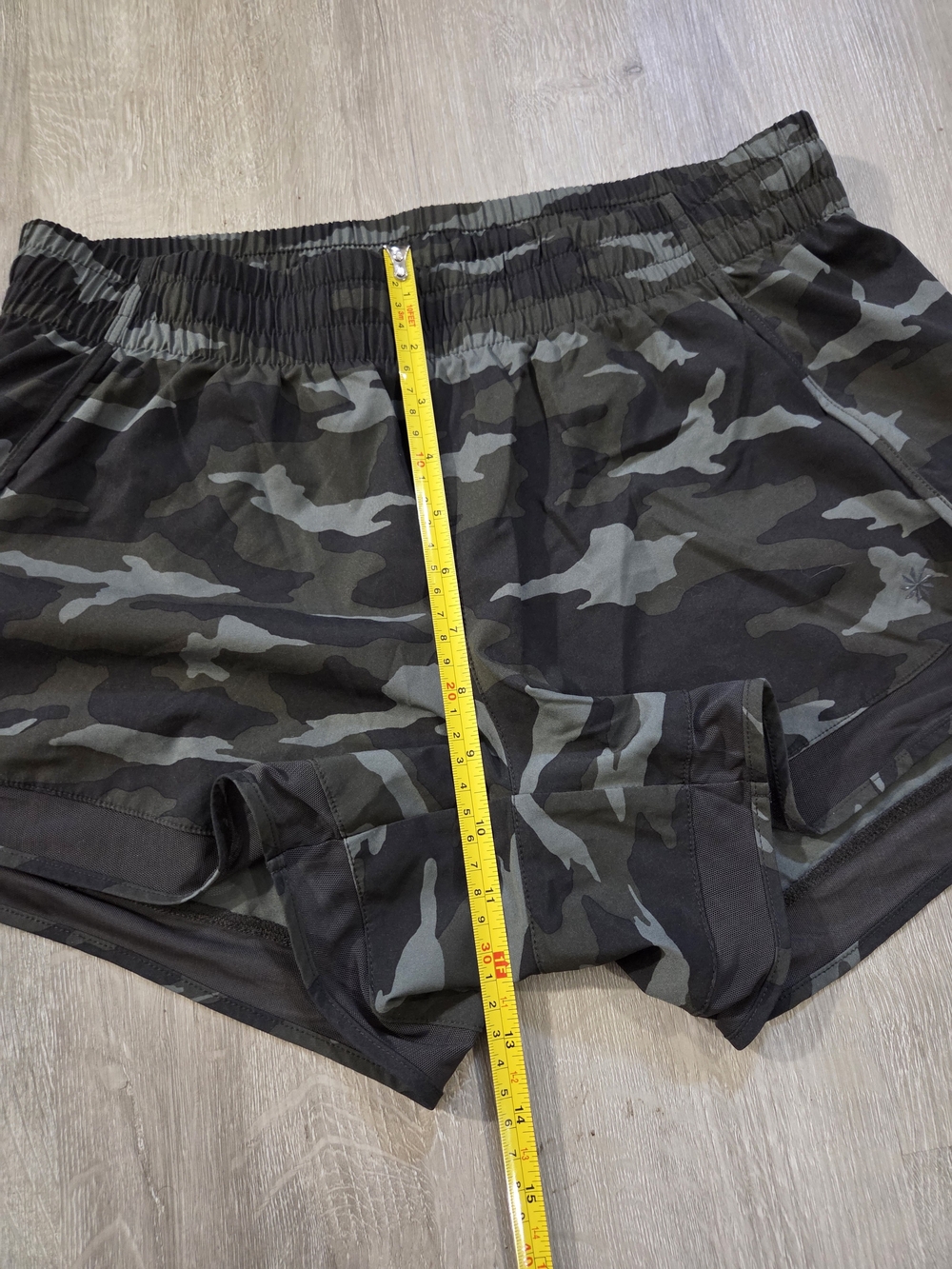 Athleta Printed Mesh Racer Run Short (4" Inseam) - Picture 9 of 10